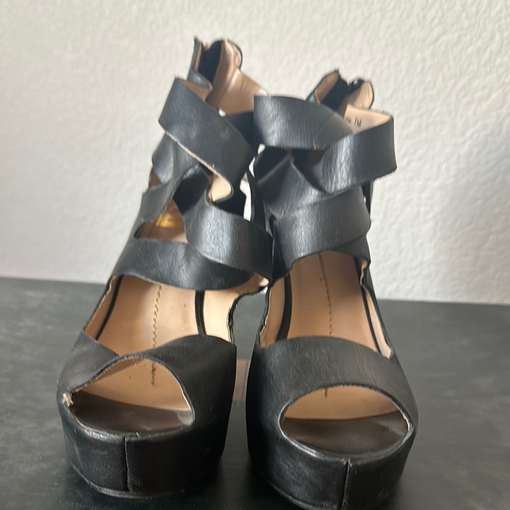 Chic Black Strappy Heels